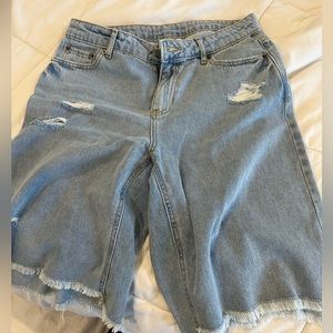 Future Collection long shorts